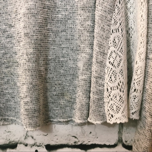 Mossimo | Grey and White Longsleeve Top - Picture 2 of 6